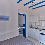 Blue Dolphin Antiparos And Apartment *