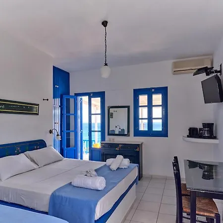 Blue Dolphin Antiparos And Apartment *