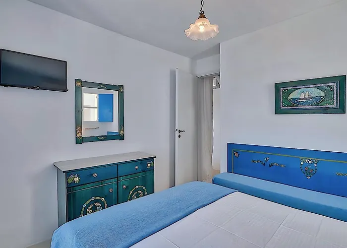 Blue Dolphin Antiparos And Appartement *